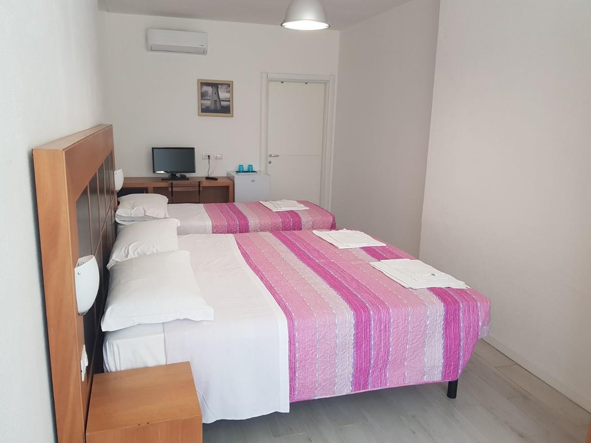 Duna Camere Con Bagno Lido Adriano Extérieur photo